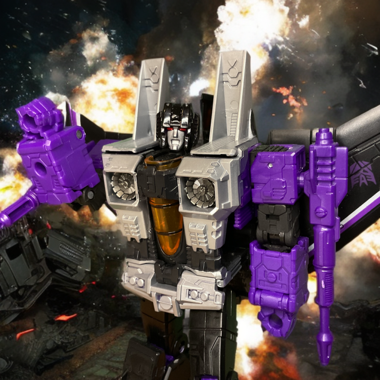 A close-up of Skywarp’s among the carnage.