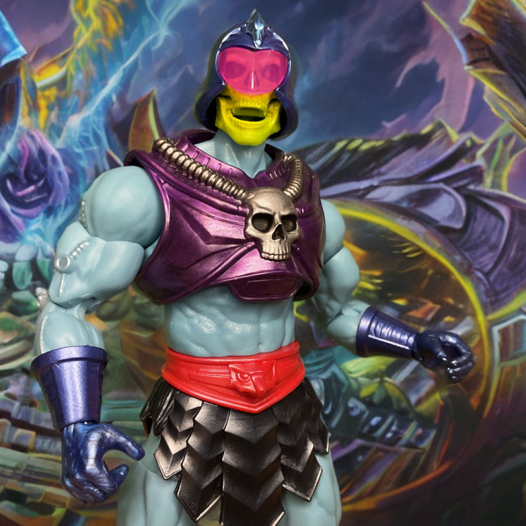 Vista detalhada do Skeletor do Masterverse 2025, destacando as intrincadas Garras do Terror, o visor removível e a armadura roxa metalizada a vácuo.