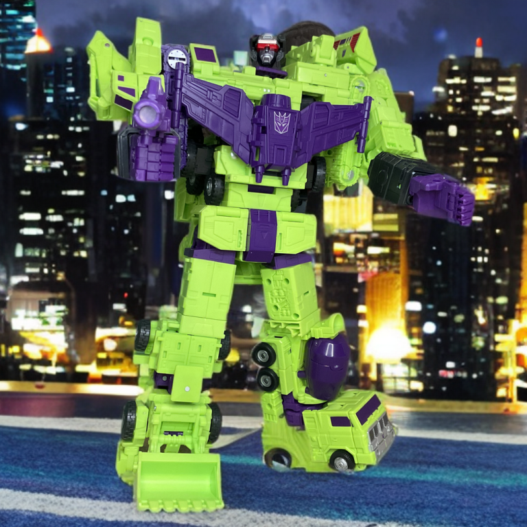Full Studio Series ’86 Devastator in robot mode, 14-inch green giant with slouched posture and mismatched limbs mirroring the ’86 film.