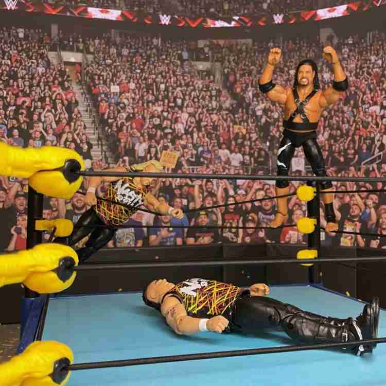Fatu está pronto para pular da corda superior.