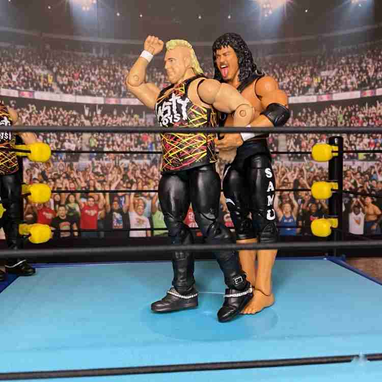 Samu prende Knobbs com uma chave de pulso.