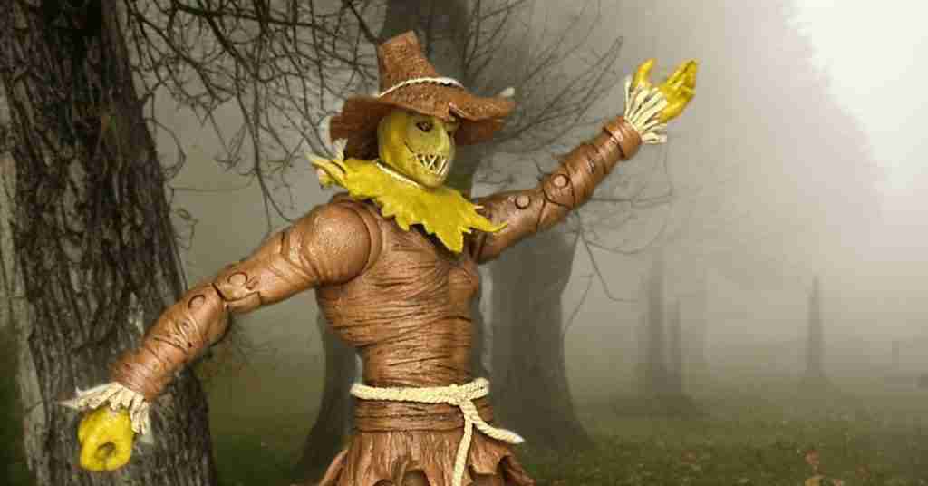 Leia mais sobre o artigo Fear’s Plastic Phantom: Scarecrow Strikes