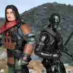 G.I. Joe Klassifizierter Budo mit Nodachi gegen Snake Eyes im schwarzen Ninja-Anzug.