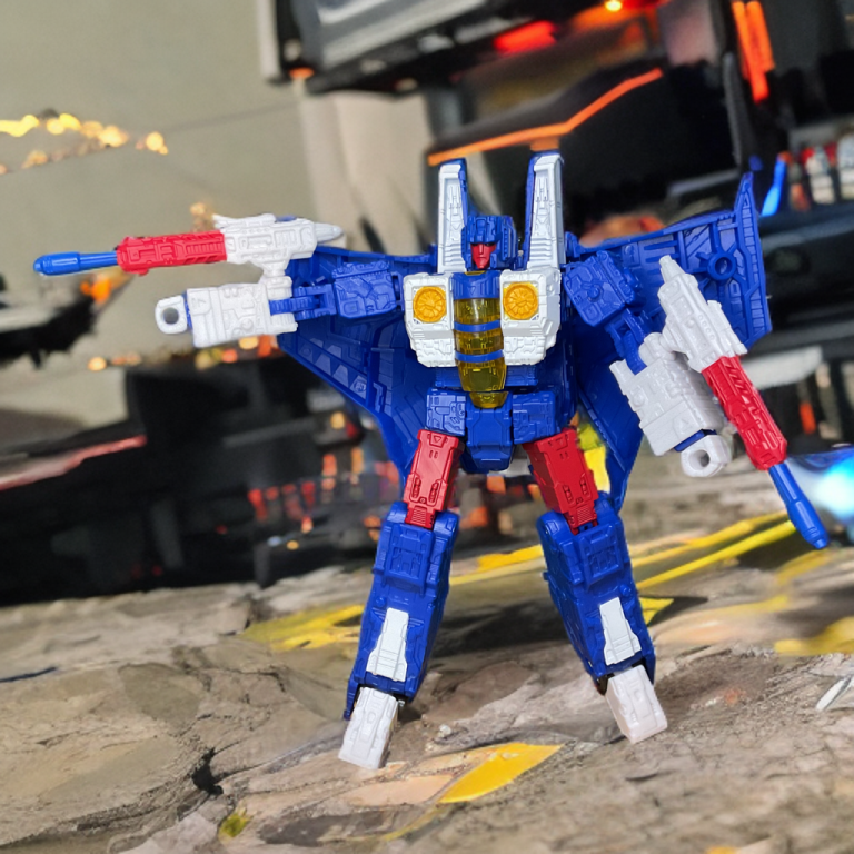 Articulated Nacelle in action pose:knee bend, hip swivel, heel spurs grounded, null ray extended forward.