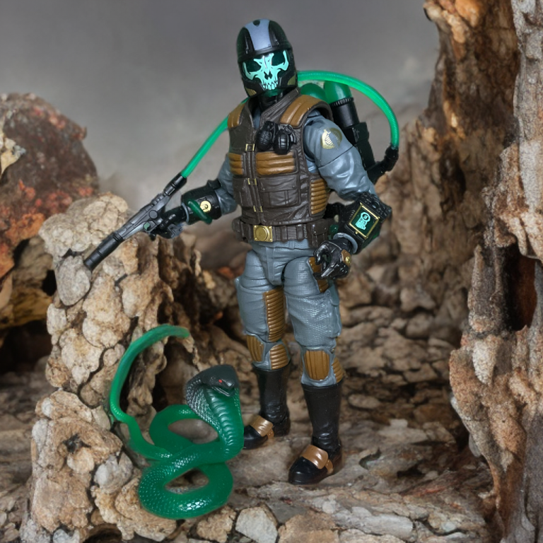 r Ghost Viper: rifle, pistol, knife, backpack with crystal chamber, holographic ghost effects, and leash